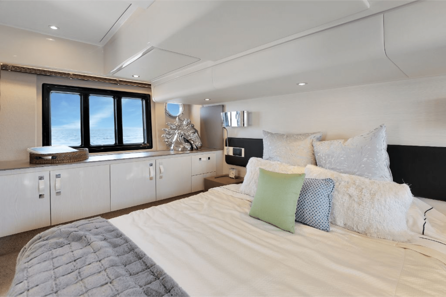 Slide: The Image of Azimut 50 FLY 2020 - 70