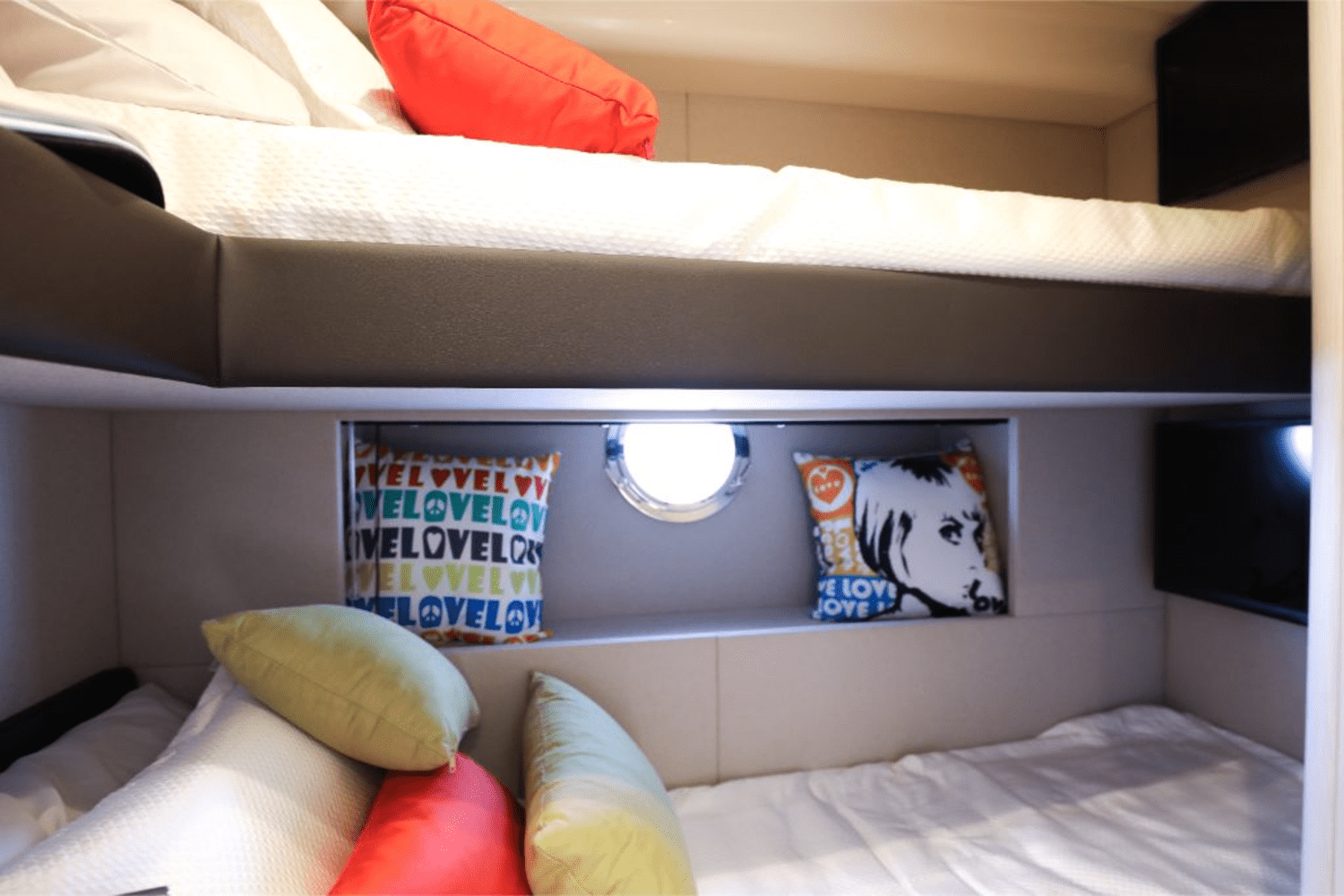 Slide: The Image of Azimut 50 FLY 2020 - 74