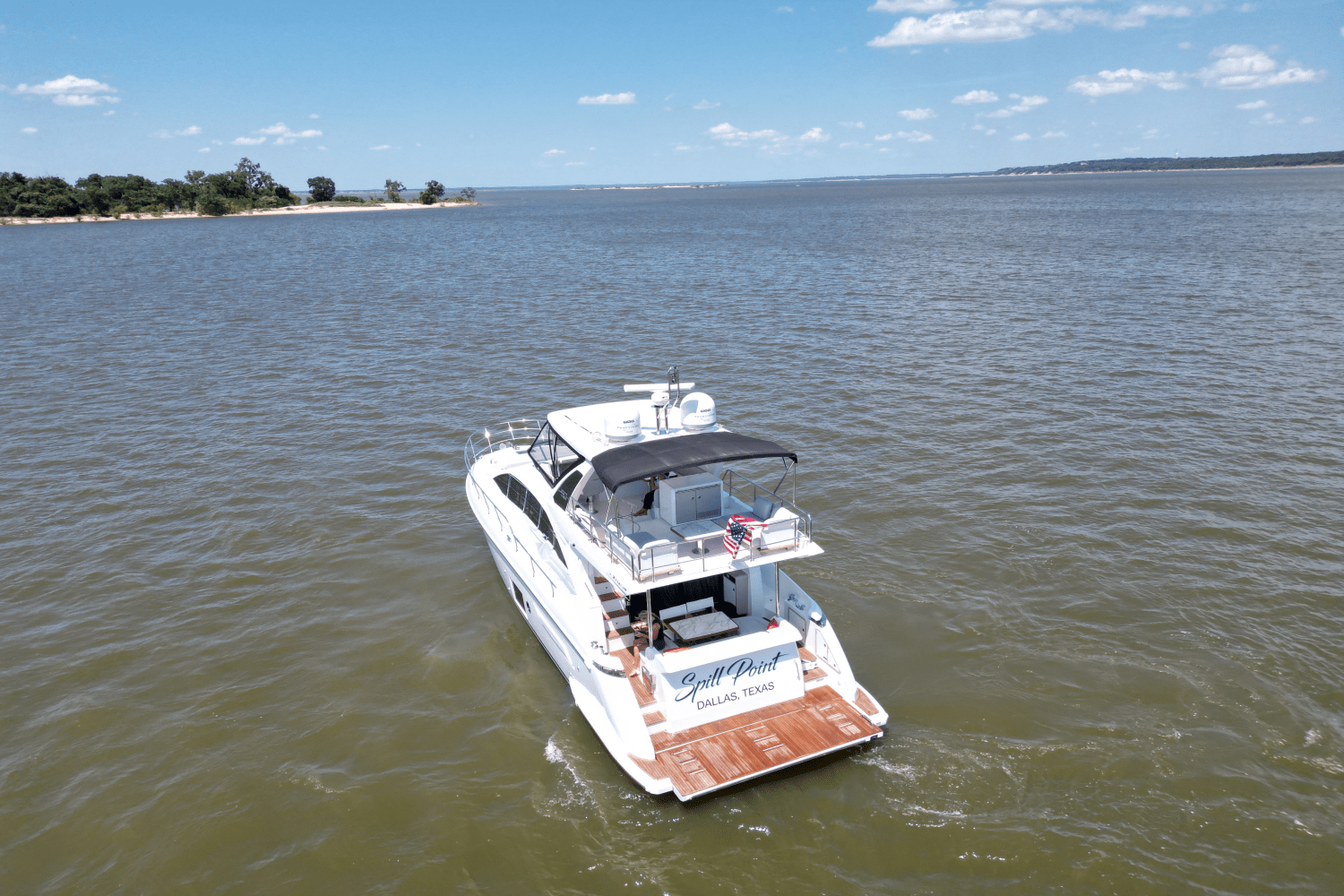 Slide: The Image of Azimut 50 FLY 2020 - 9