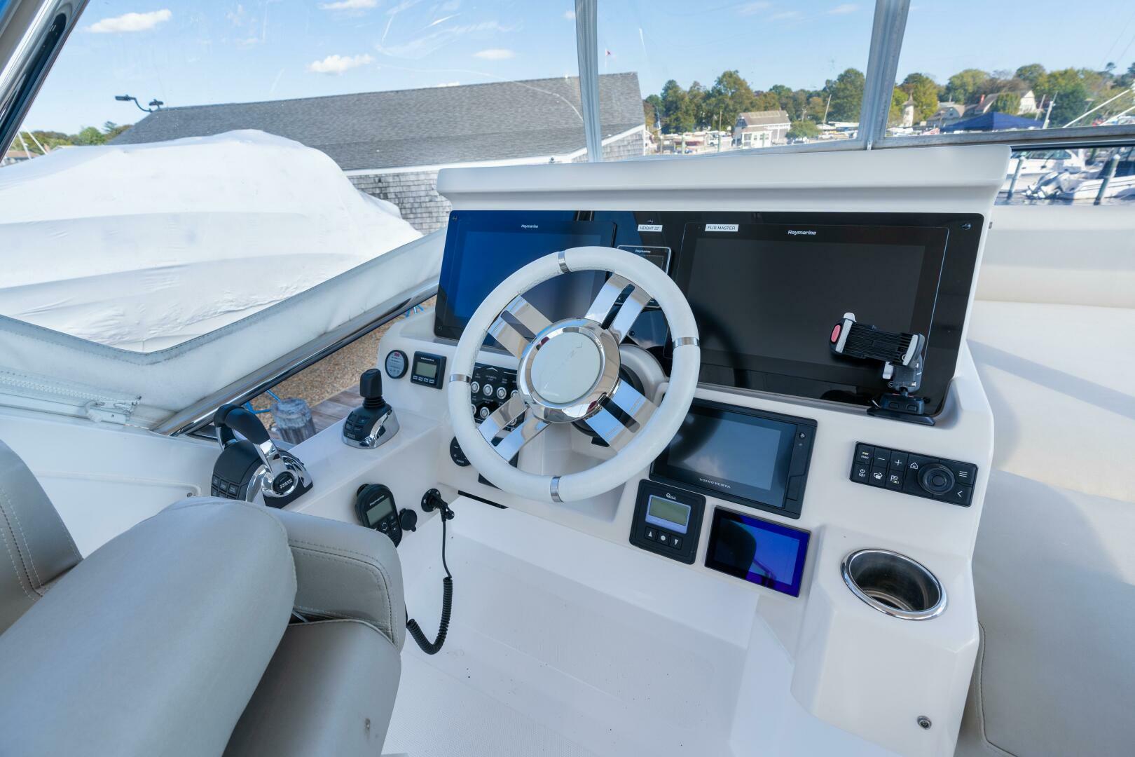 Slide: The Image of Azimut 50 Flybridge 2020 - 4762971