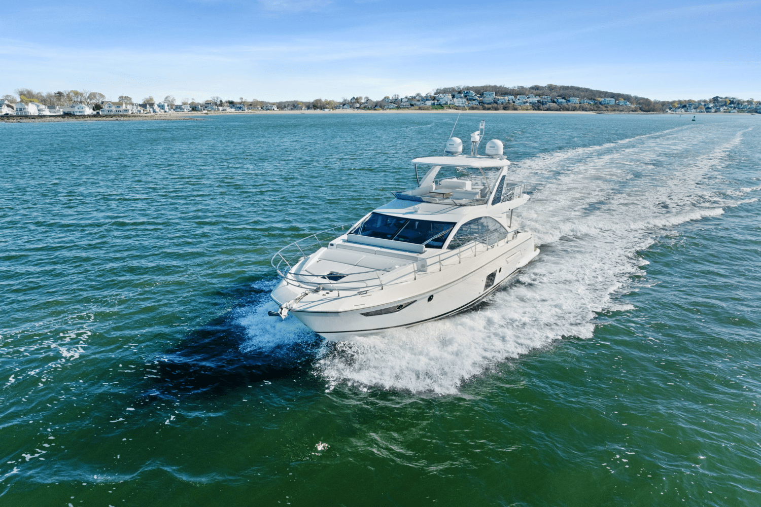 Slide: The Image of Azimut 50 FLYBRIDGE 2022 - 10