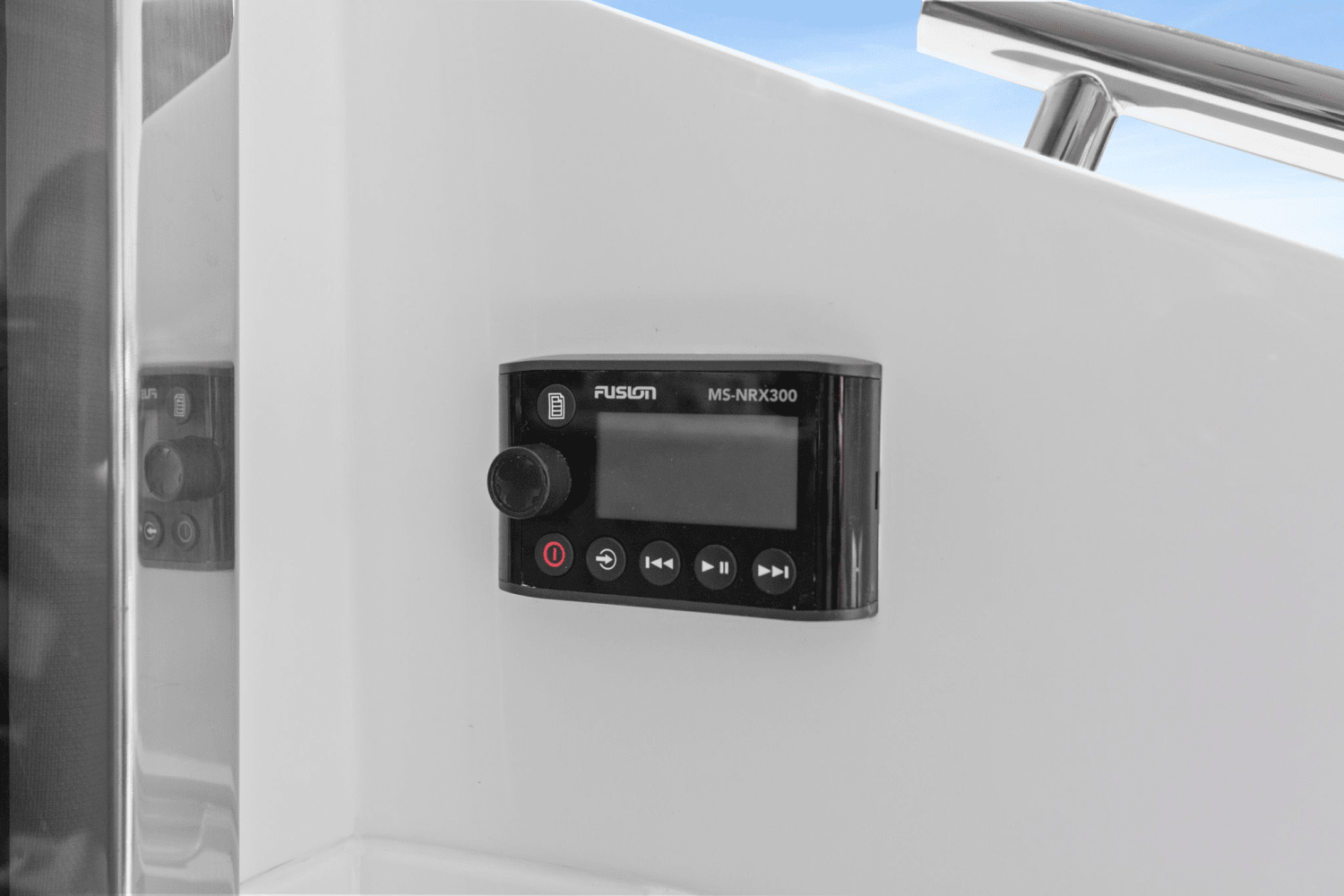 Slide: The Image of Azimut 50 FLYBRIDGE 2022 - 19