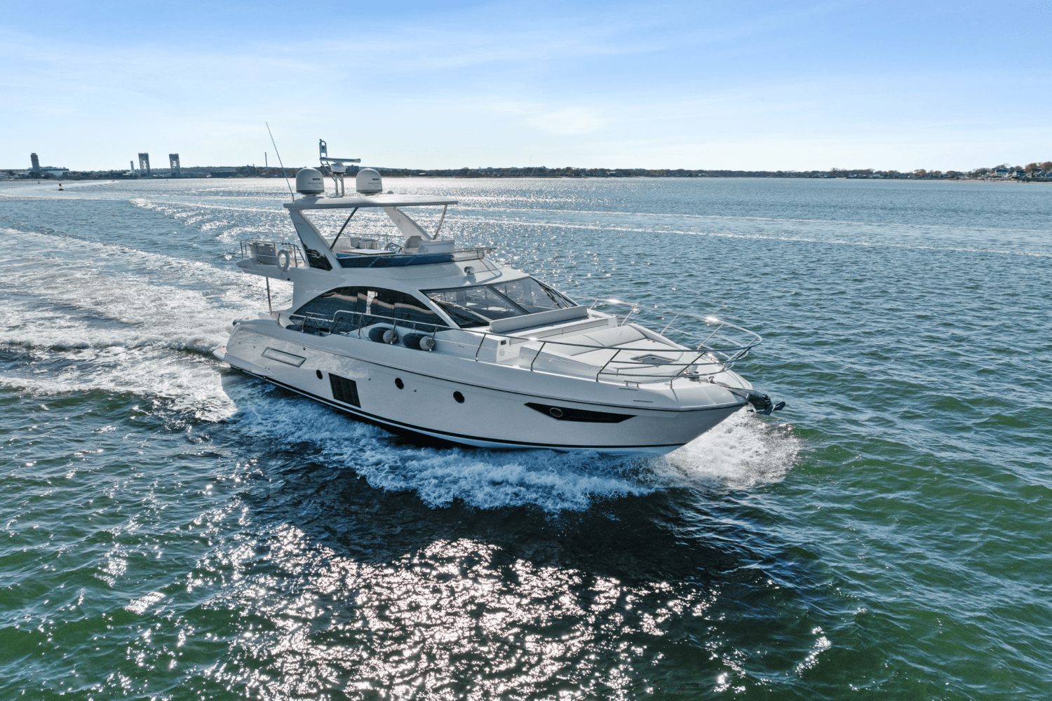 Slide: The Image of Azimut 50 FLYBRIDGE 2022 - 4