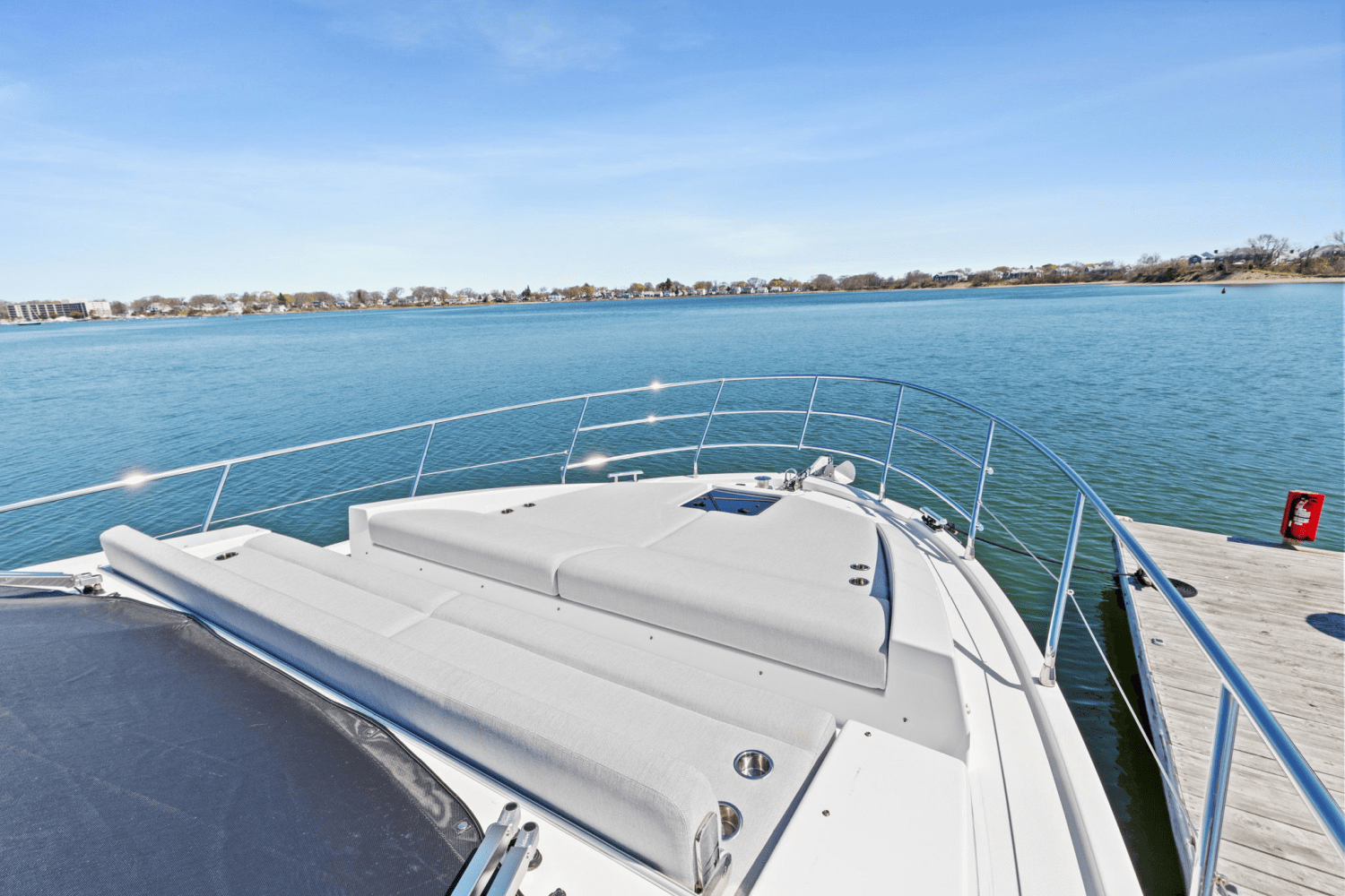 Slide: The Image of Azimut 50 FLYBRIDGE 2022 - 42