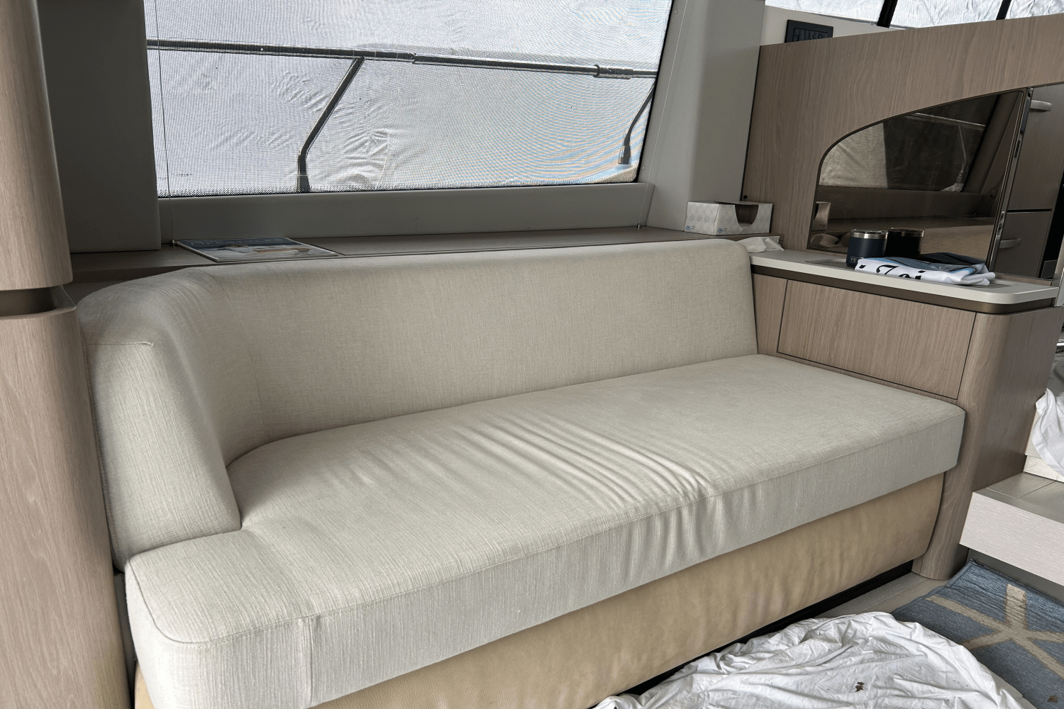 Slide: The Image of Azimut 50 FLYBRIDGE 2022 - 45
