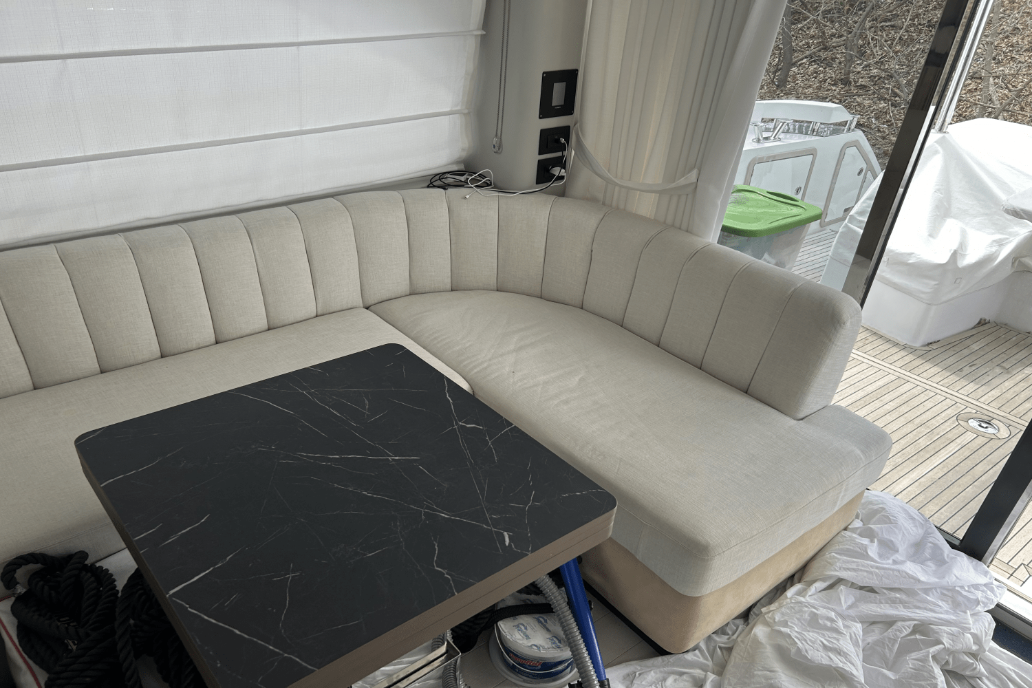 Slide: The Image of Azimut 50 FLYBRIDGE 2022 - 48