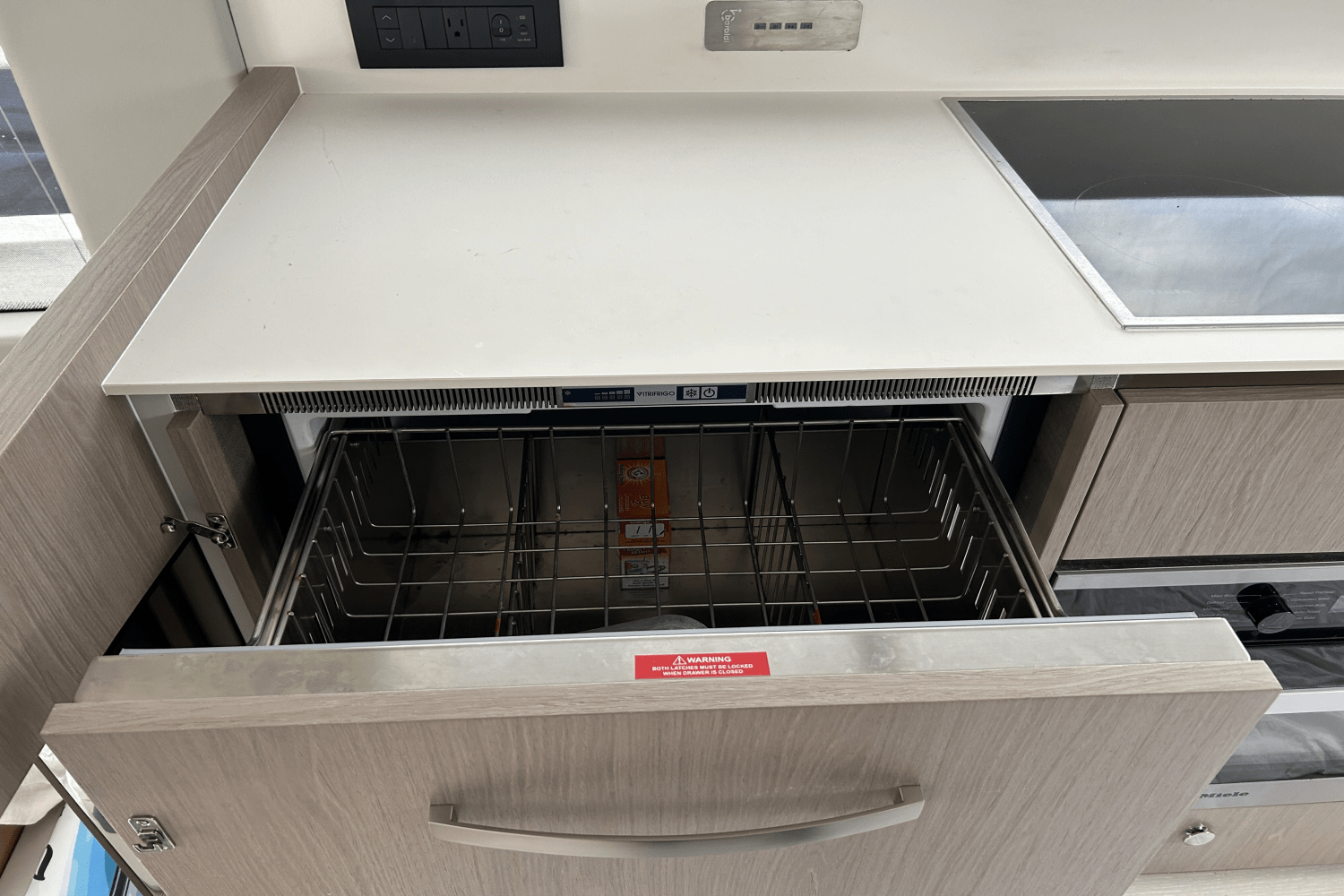 Slide: The Image of Azimut 50 FLYBRIDGE 2022 - 50