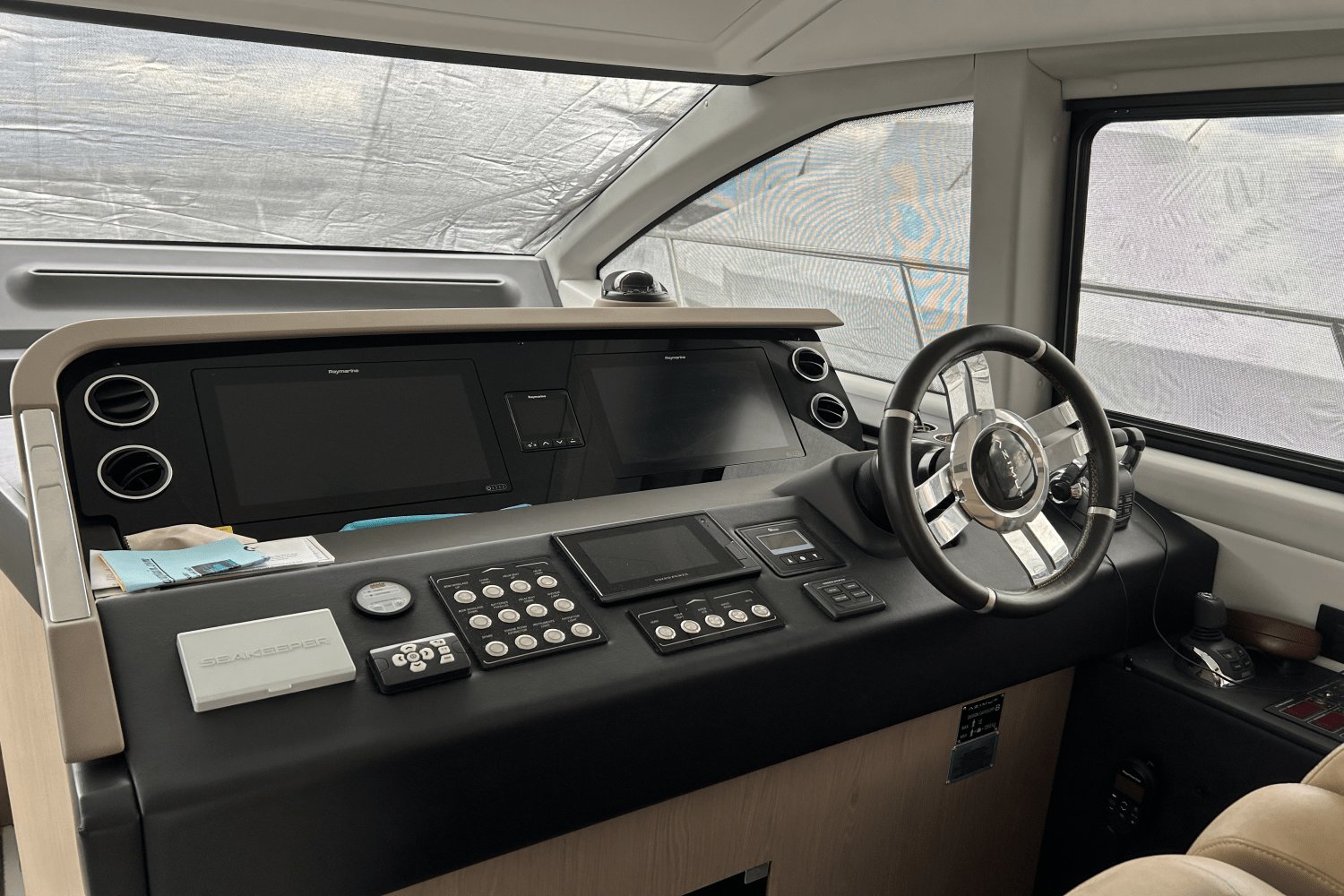 Slide: The Image of Azimut 50 FLYBRIDGE 2022 - 56