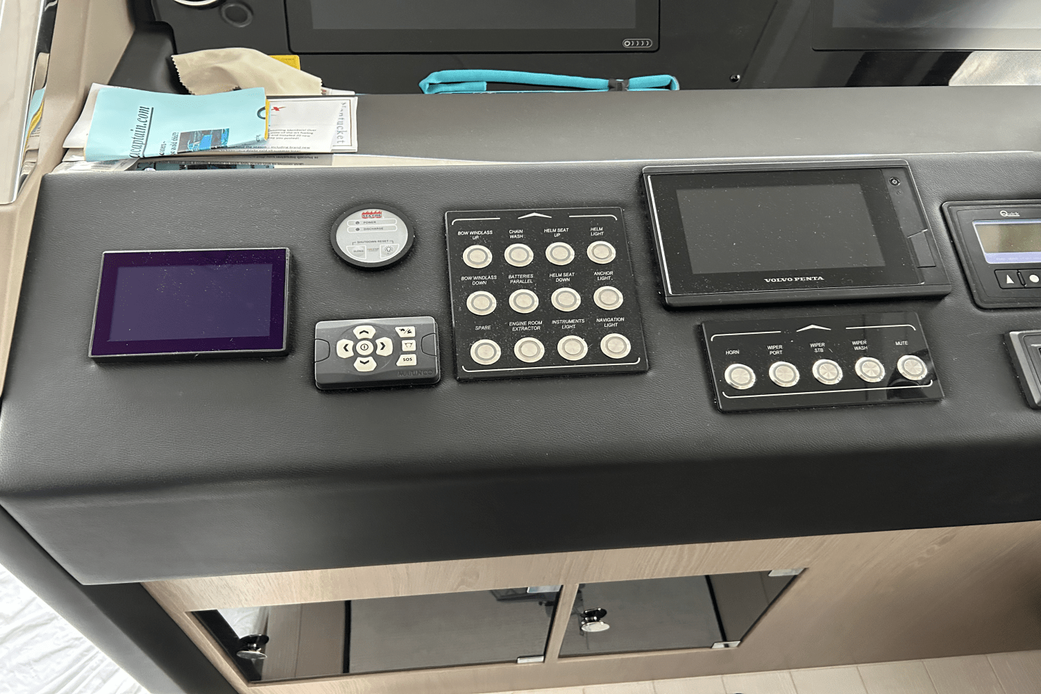 Slide: The Image of Azimut 50 FLYBRIDGE 2022 - 58