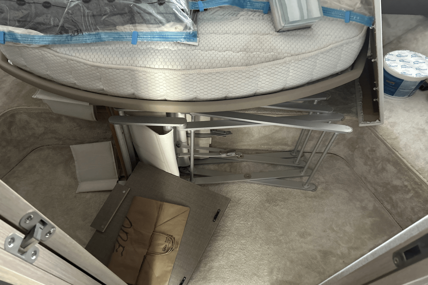 Slide: The Image of Azimut 50 FLYBRIDGE 2022 - 75
