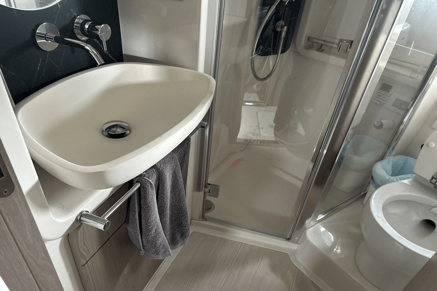 Slide: The Image of Azimut 50 FLYBRIDGE 2022 - 77