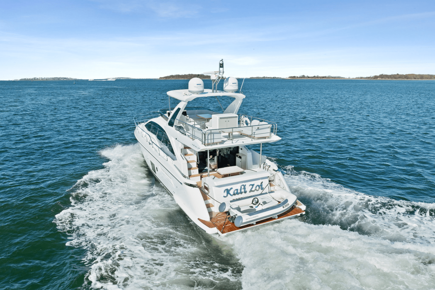 Slide: The Image of Azimut 50 FLYBRIDGE 2022 - 8