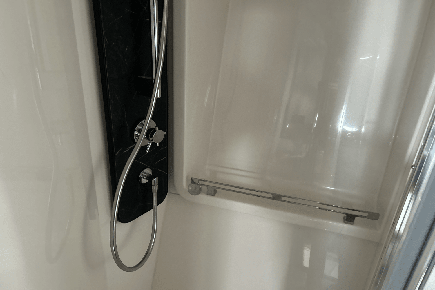 Slide: The Image of Azimut 50 FLYBRIDGE 2022 - 80