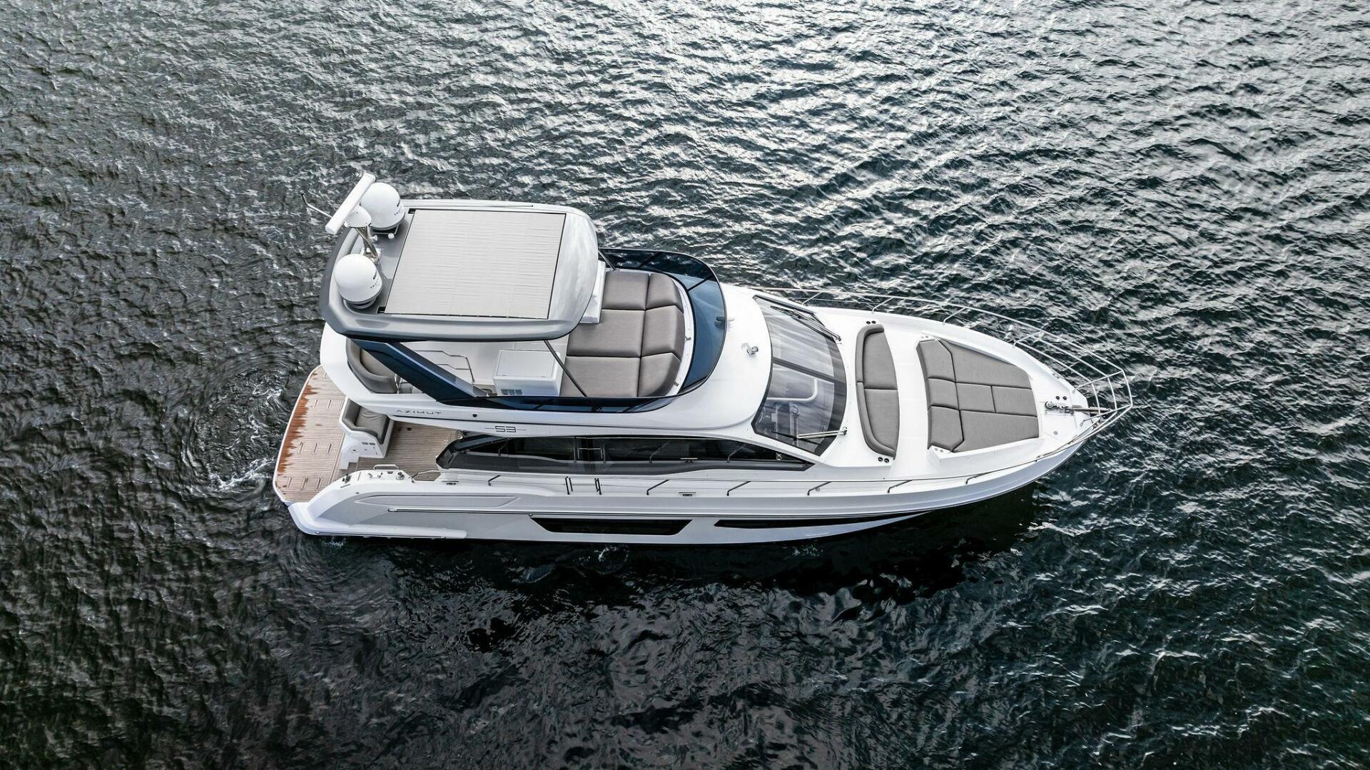 Slide: The Image of Azimut Fly 53 - 4886494