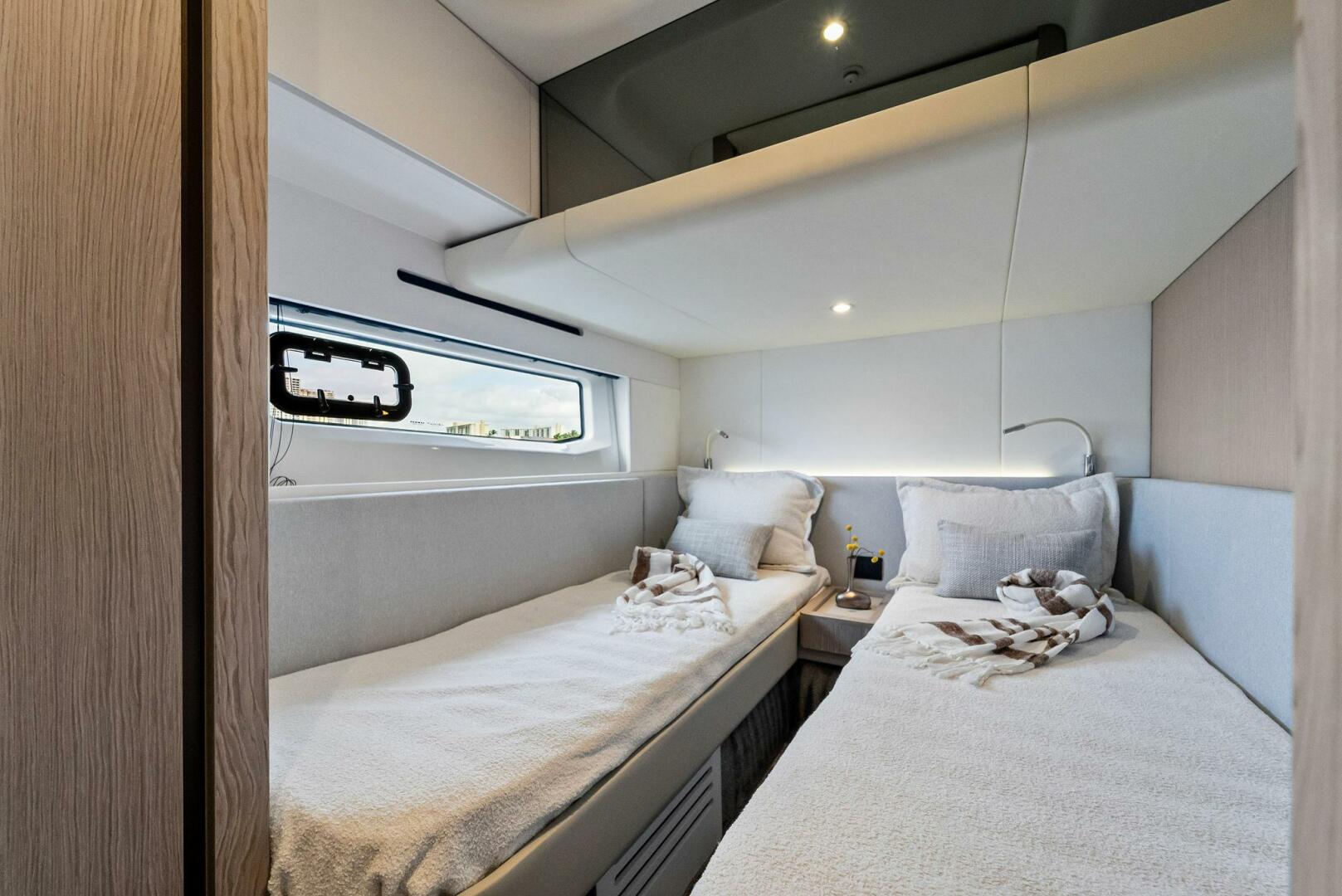 Slide: The Image of Cabin - 4886512