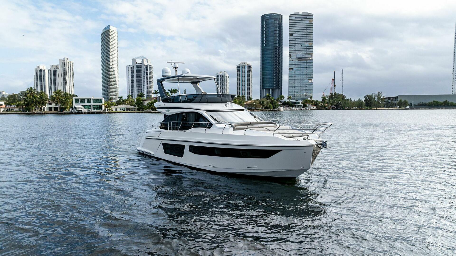 Slide: The Image of Azimut Fly 53 - 4886487