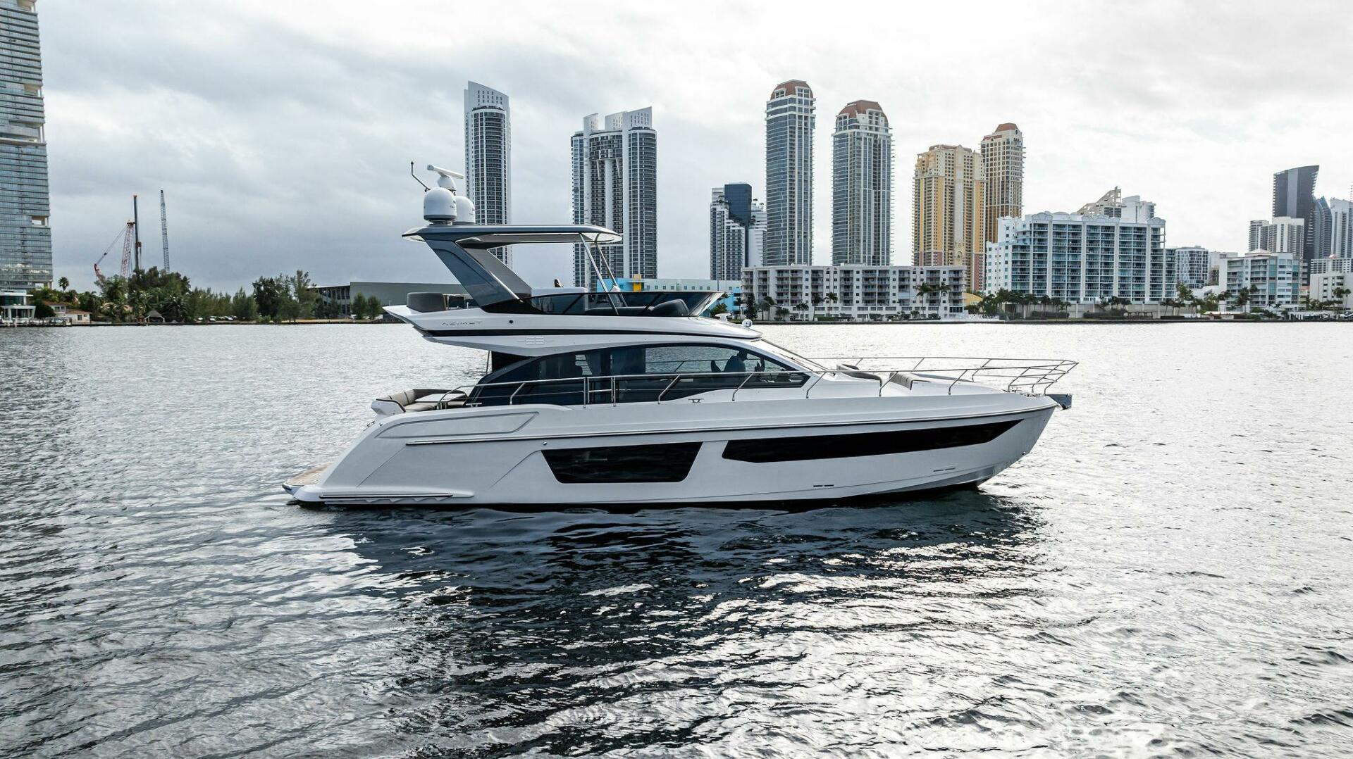 Slide: The Image of Azimut Fly 53 - 4886488