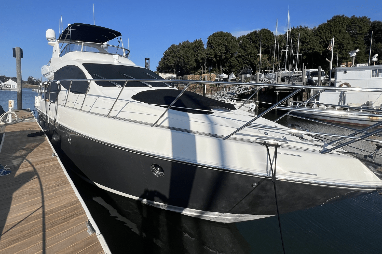 Slide: The Image of Azimut 55 2010 - 15