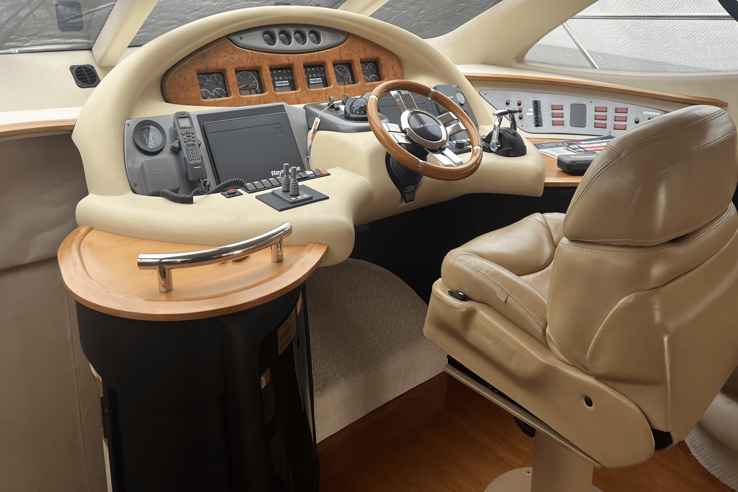 Slide: The Image of Azimut 55 2010 - 21