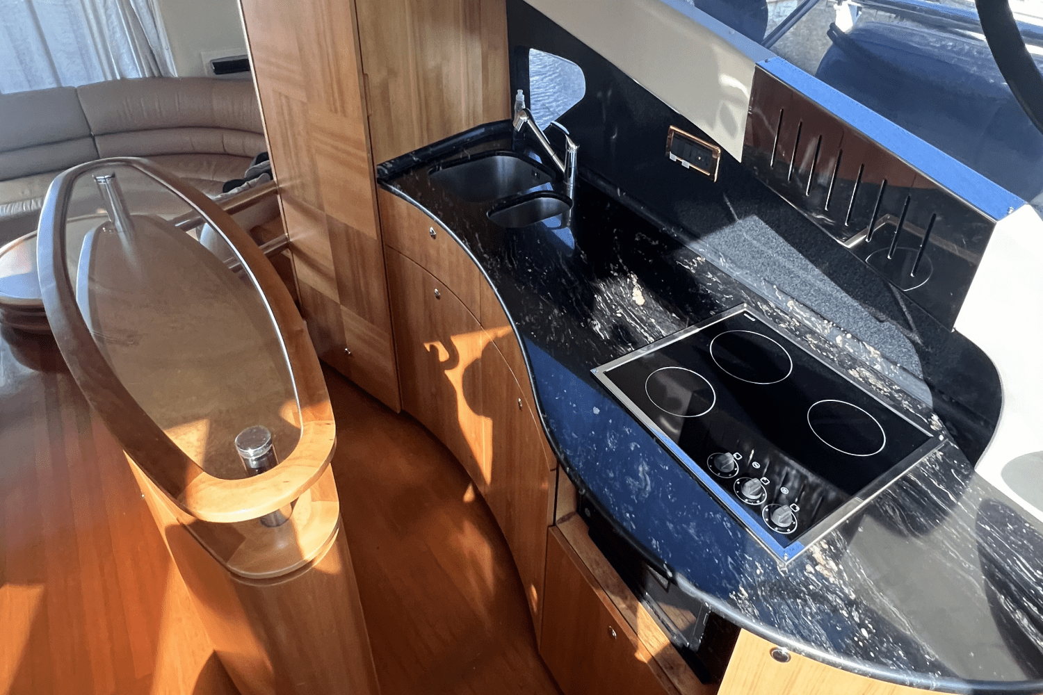 Slide: The Image of Azimut 55 2010 - 25