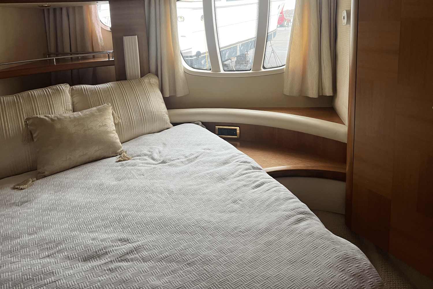 Slide: The Image of Azimut 55 2010 - 39