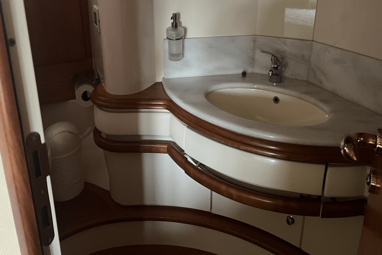 Slide: The Image of Azimut 55 2010 - 43