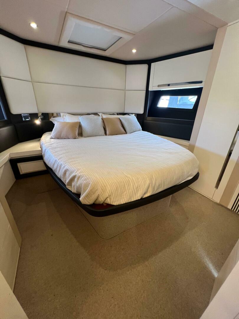 Slide: The Image of Azimut 55S 2017 - 4428074