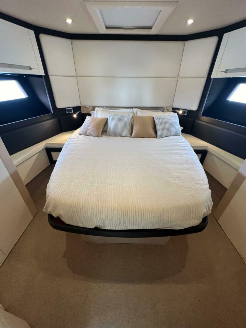 Slide: The Image of Azimut 55S 2017 - 4428075