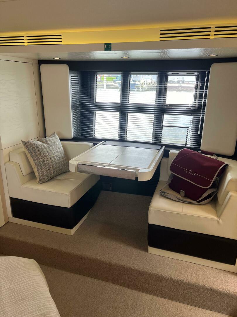 Slide: The Image of Azimut 55S 2017 - 4428083