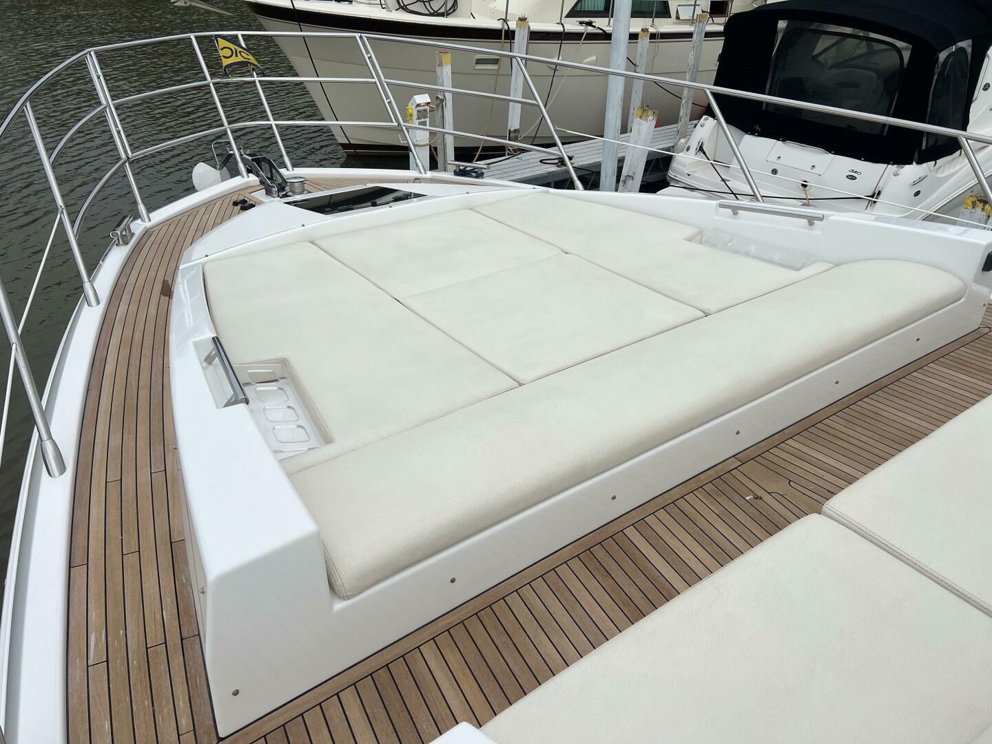 Slide: The Image of Azimut 55S 2017 - 4427942