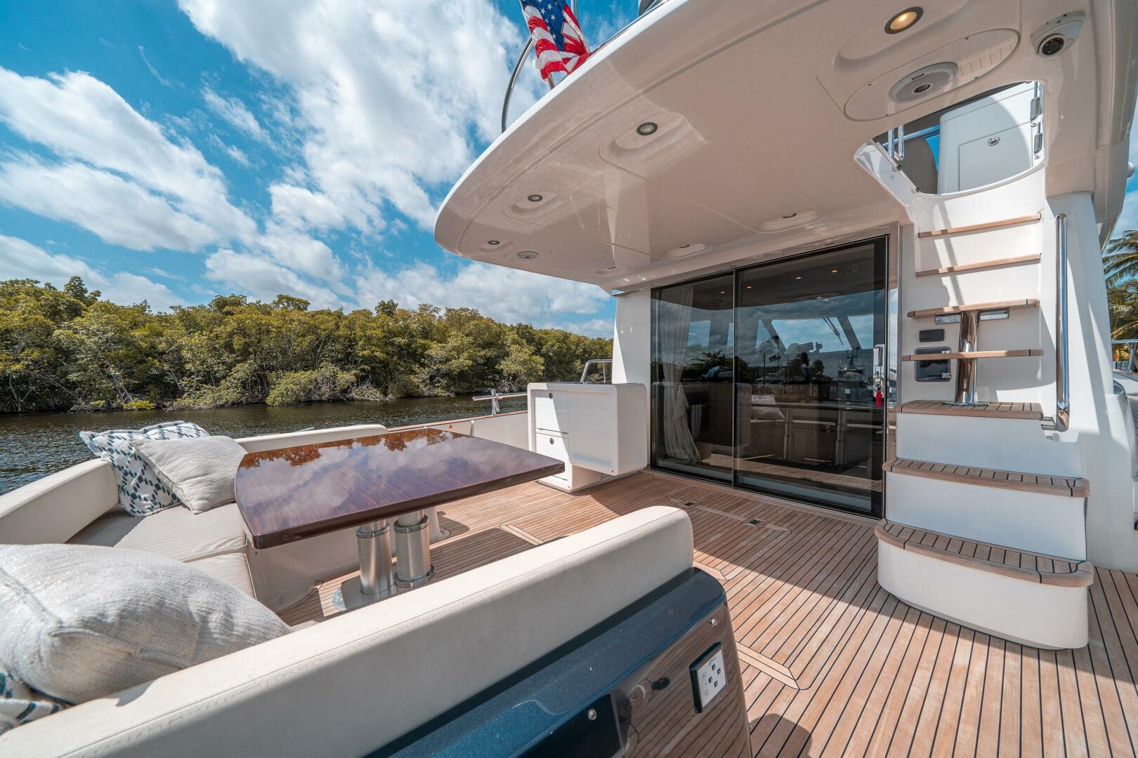 Slide: The Image of Azimut 56 2018 - 40