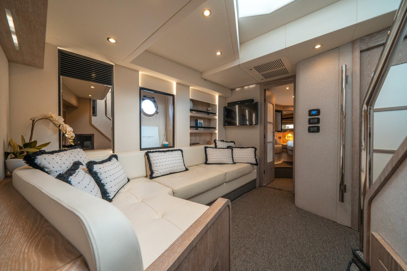 Slide: The Image of Azimut 56 2018 - 64