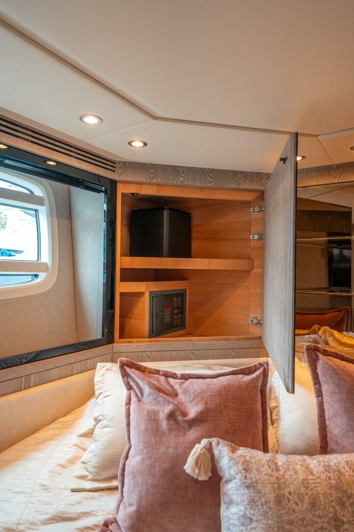 Slide: The Image of Azimut 56 2018 - 73