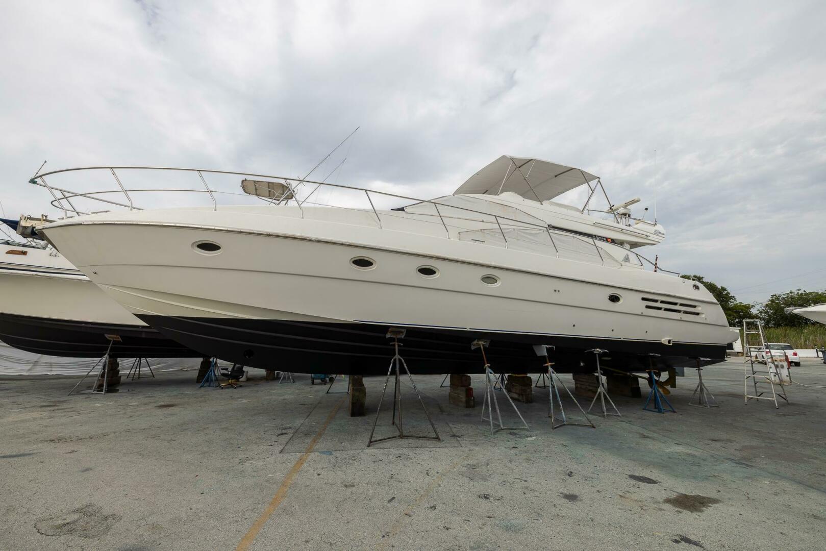 Slide: The Image of Azimut 58 1999 - 4576231