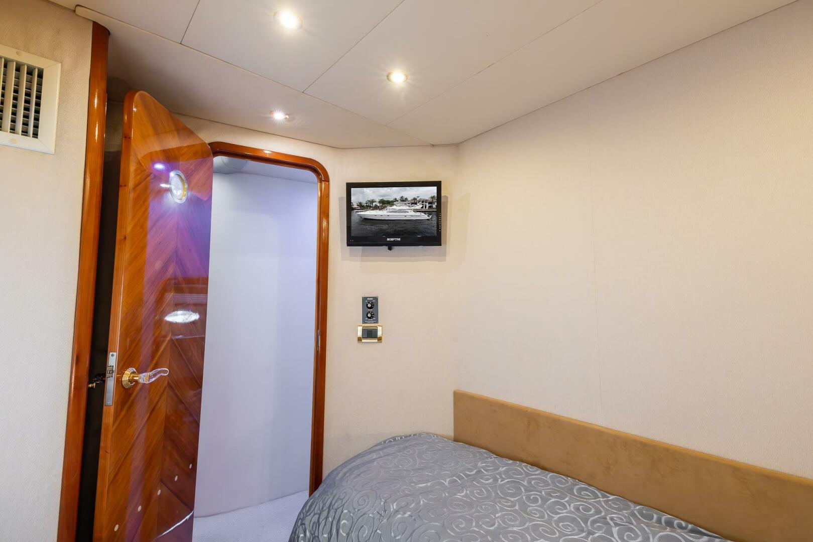 Slide: The Image of Azimut 58 1999 - 4585280