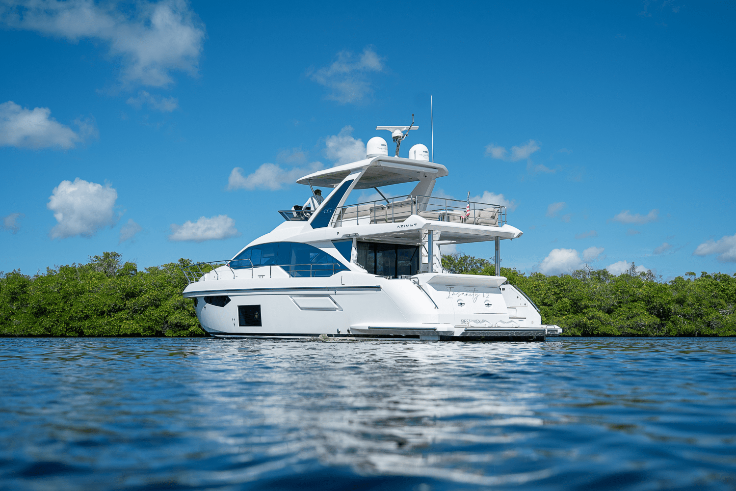 Slide: The Image of Azimut 60 FLY 2023 - 104