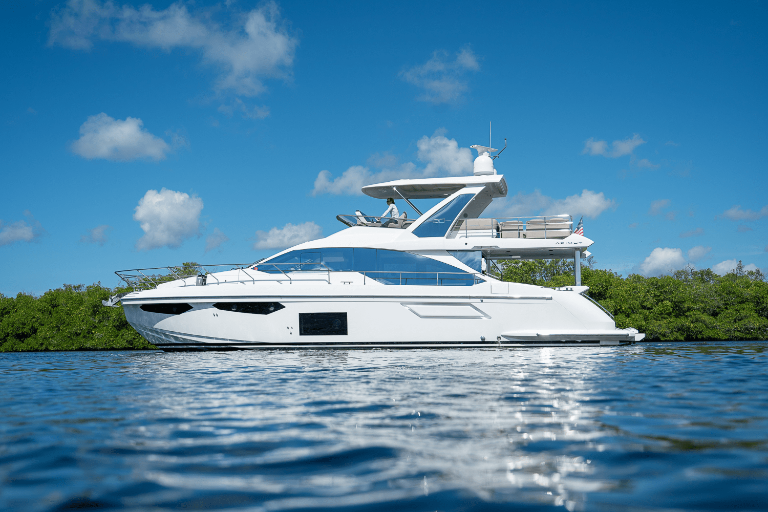 Slide: The Image of Azimut 60 FLY 2023 - 105