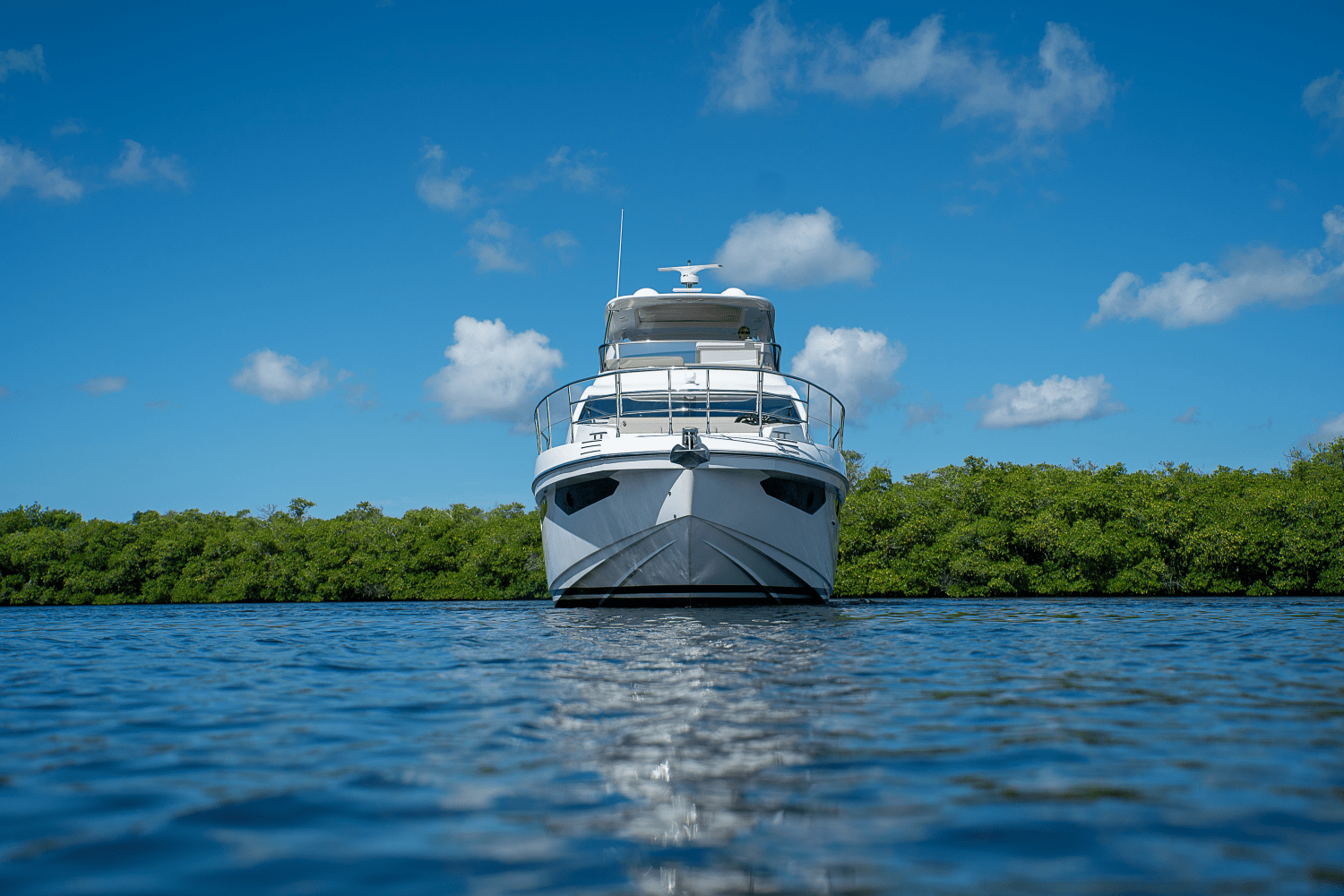 Slide: The Image of Azimut 60 FLY 2023 - 110