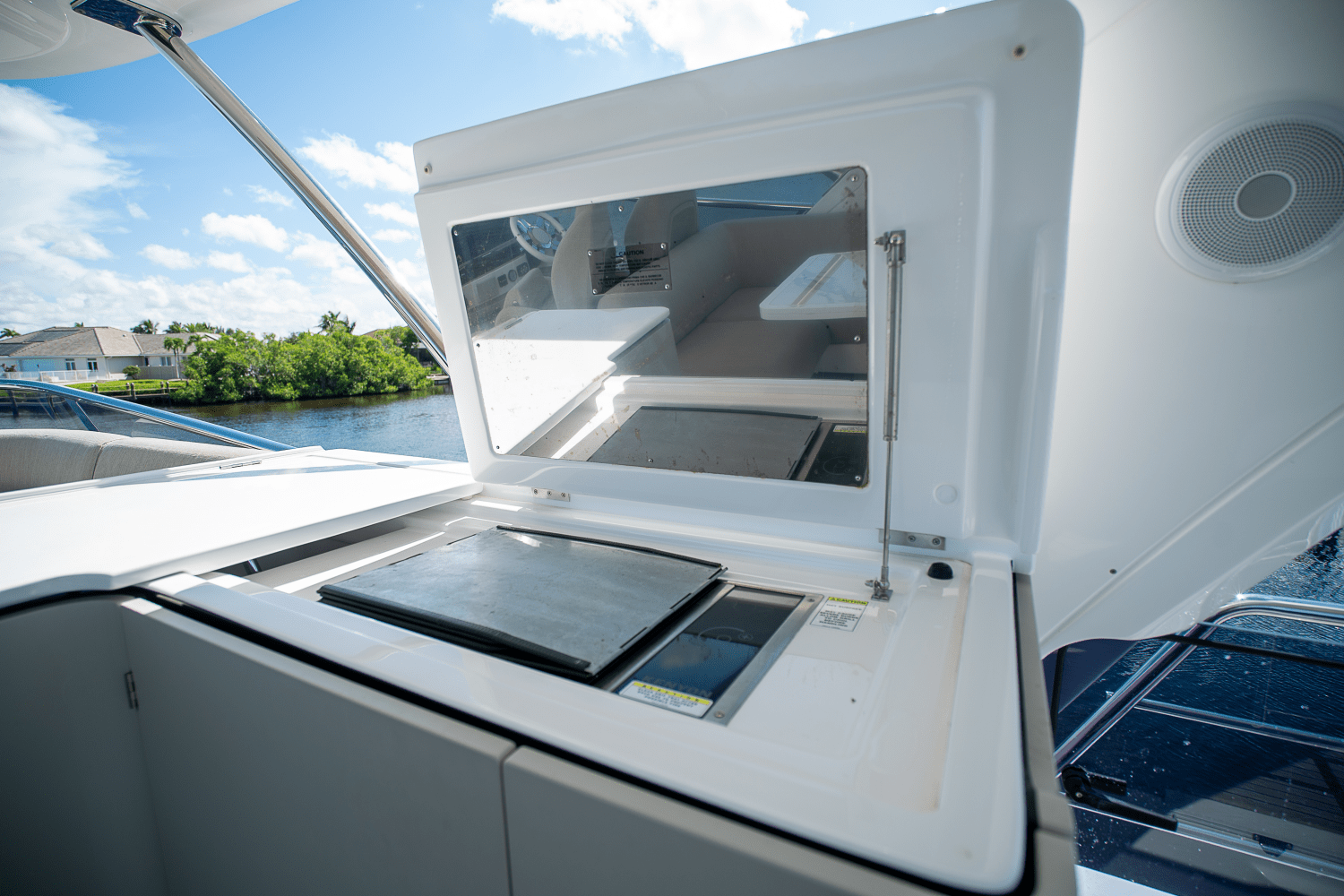 Slide: The Image of Azimut 60 FLY 2023 - 48