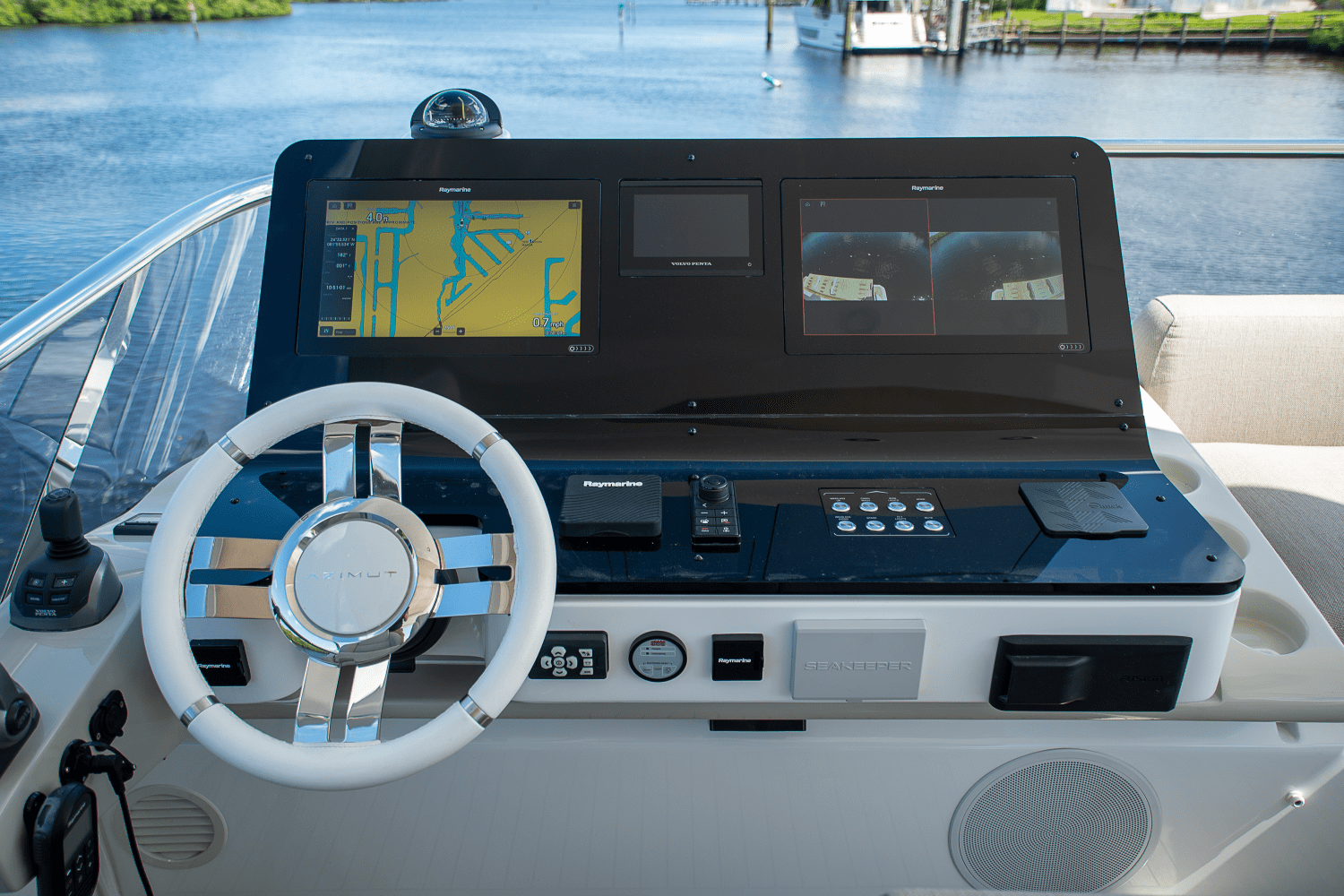 Slide: The Image of Azimut 60 FLY 2023 - 57