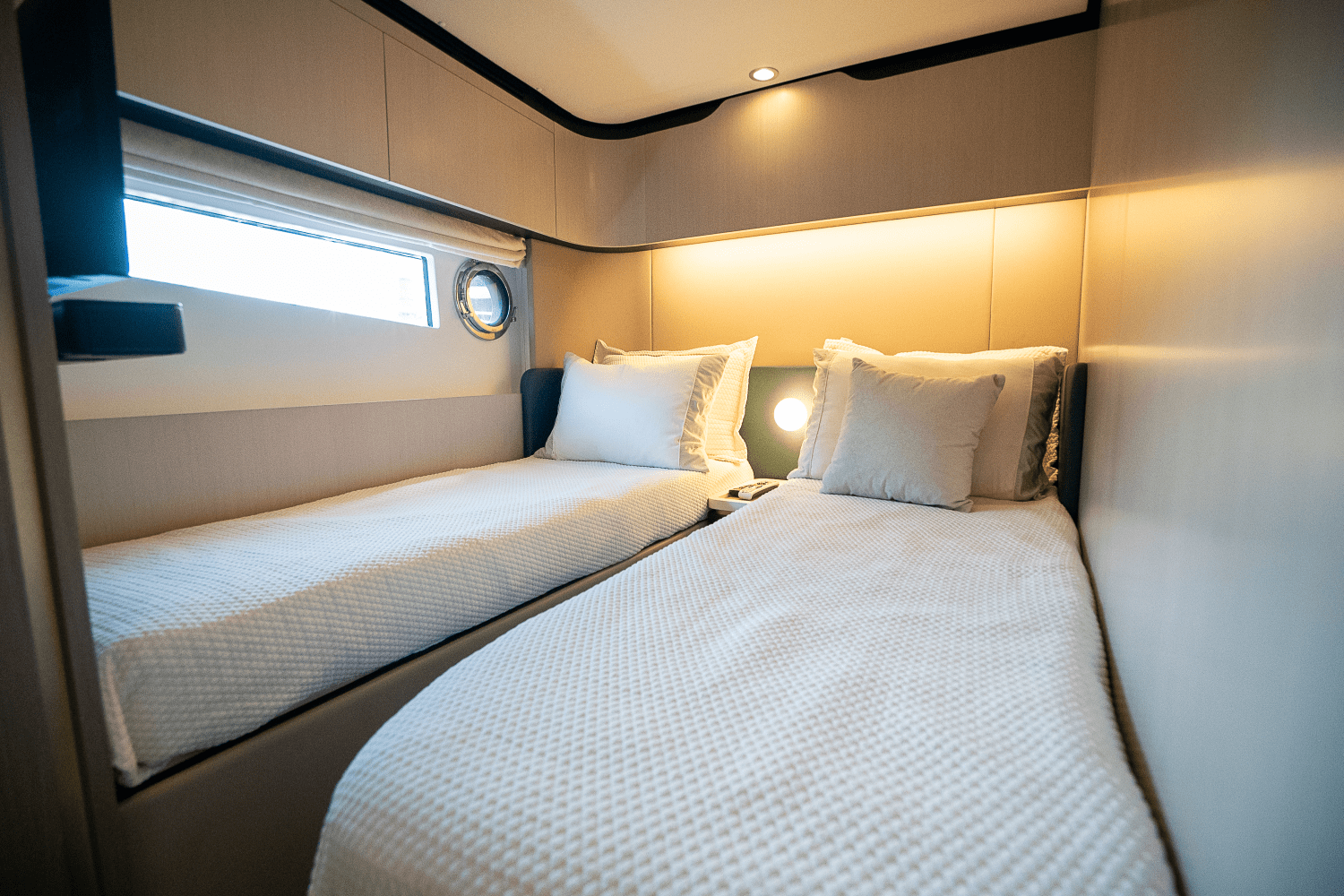 Slide: The Image of Azimut 60 FLY 2023 - 65