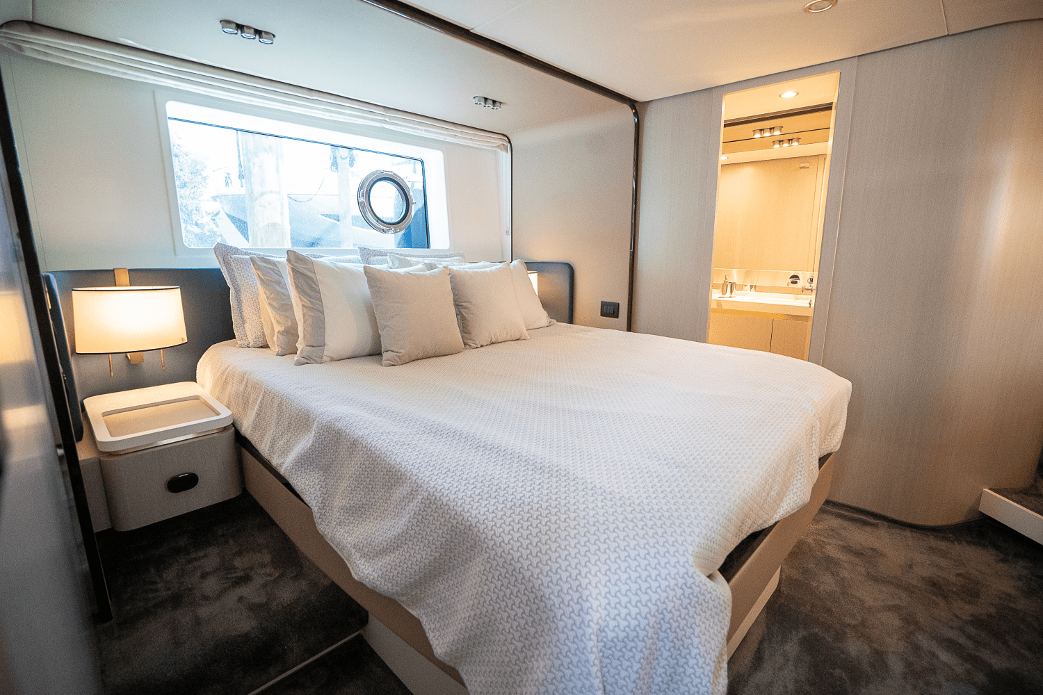 Slide: The Image of Azimut 60 FLY 2023 - 70