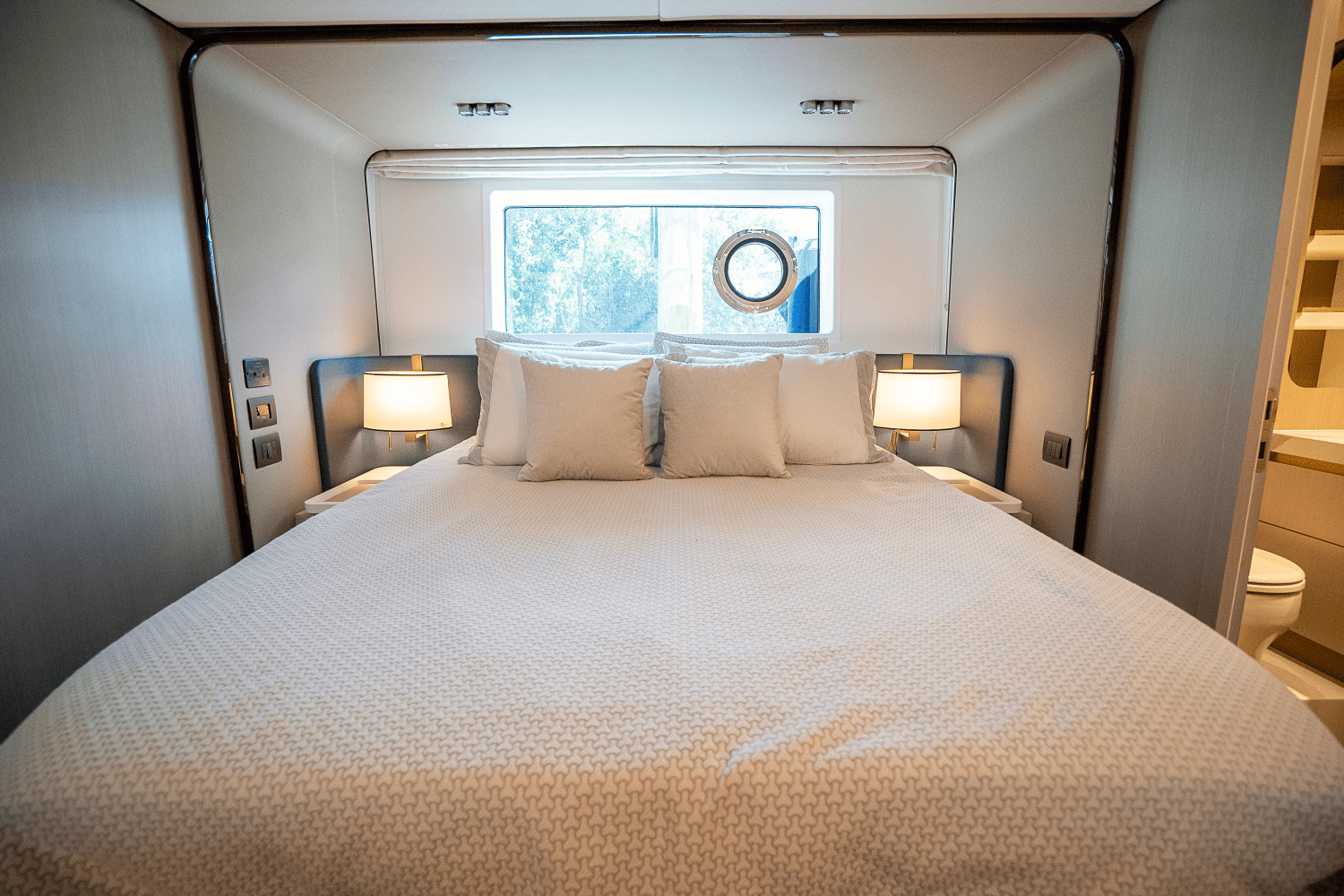Slide: The Image of Azimut 60 FLY 2023 - 72