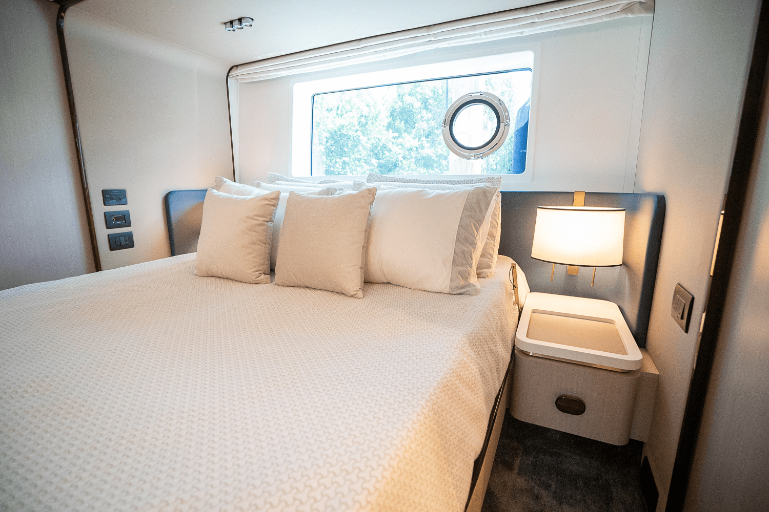 Slide: The Image of Azimut 60 FLY 2023 - 75