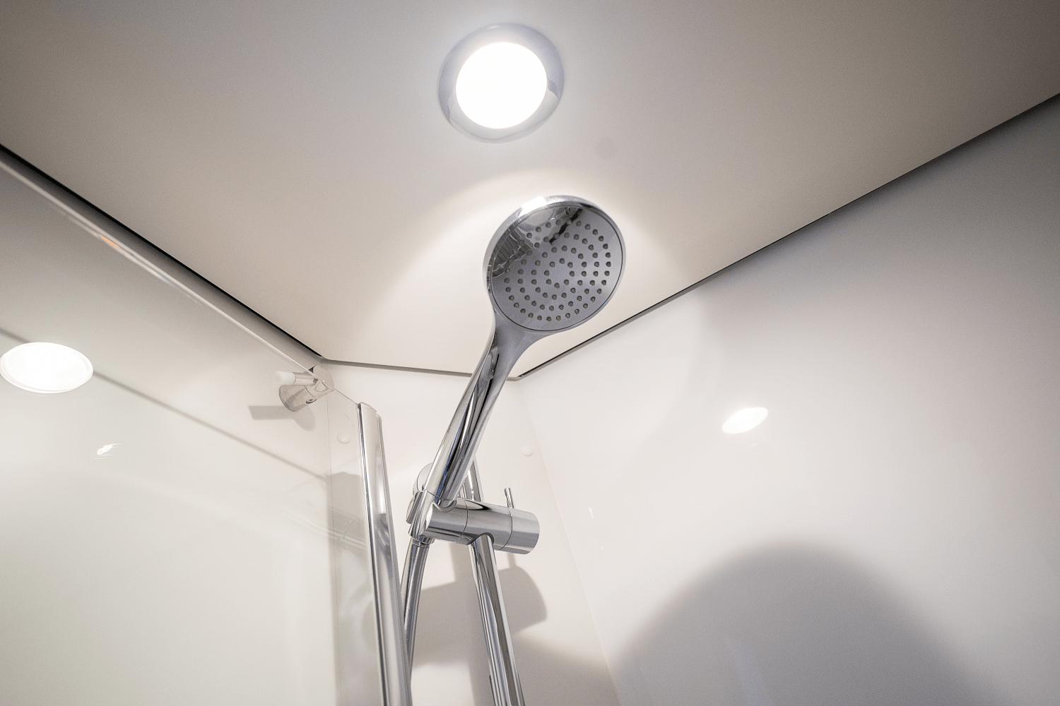 Slide: The Image of Azimut 60 FLY 2023 - 86