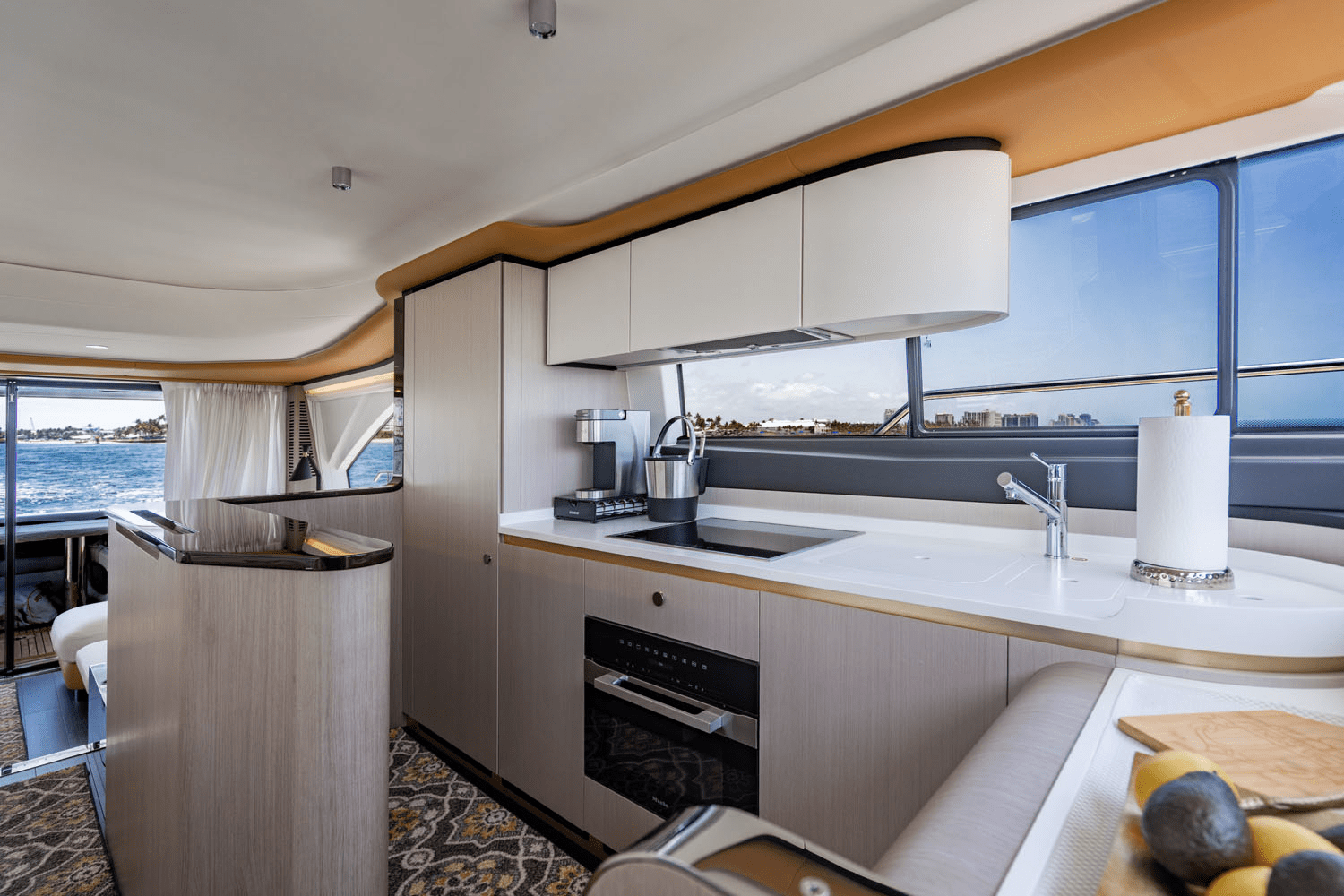 Slide: The Image of Azimut 60 FLY 2024 - 40