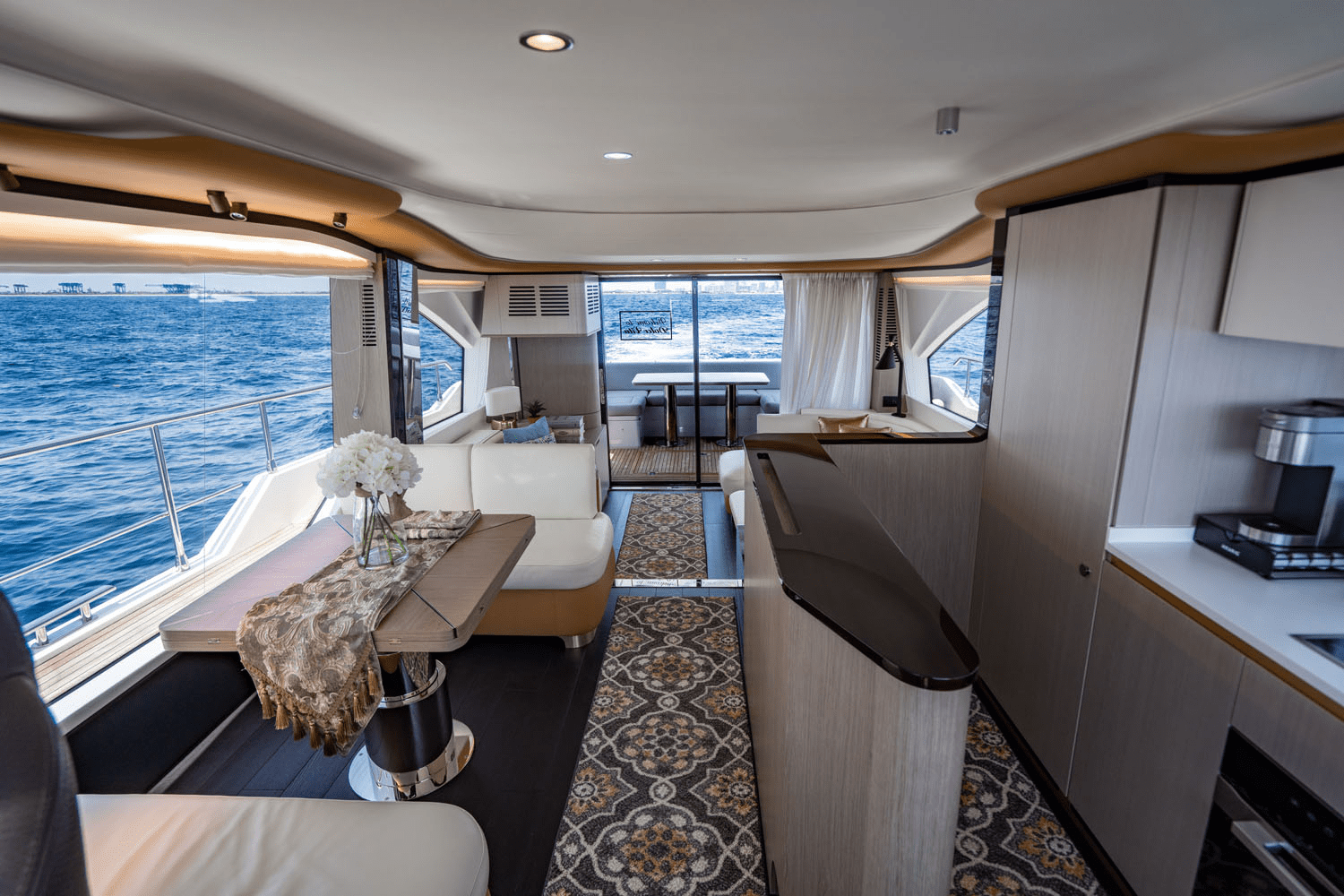 Slide: The Image of Azimut 60 FLY 2024 - 45