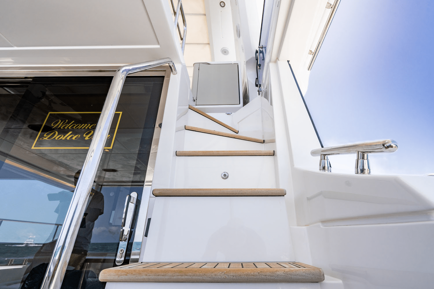 Slide: The Image of Azimut 60 FLY 2024 - 54