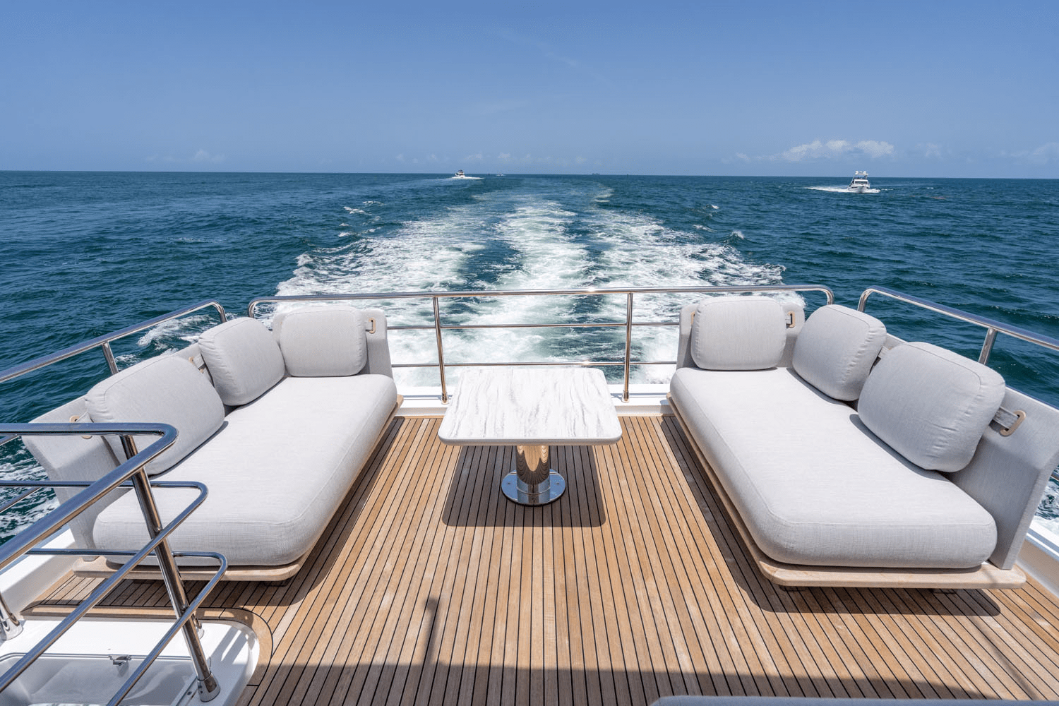 Slide: The Image of Azimut 60 FLY 2024 - 55