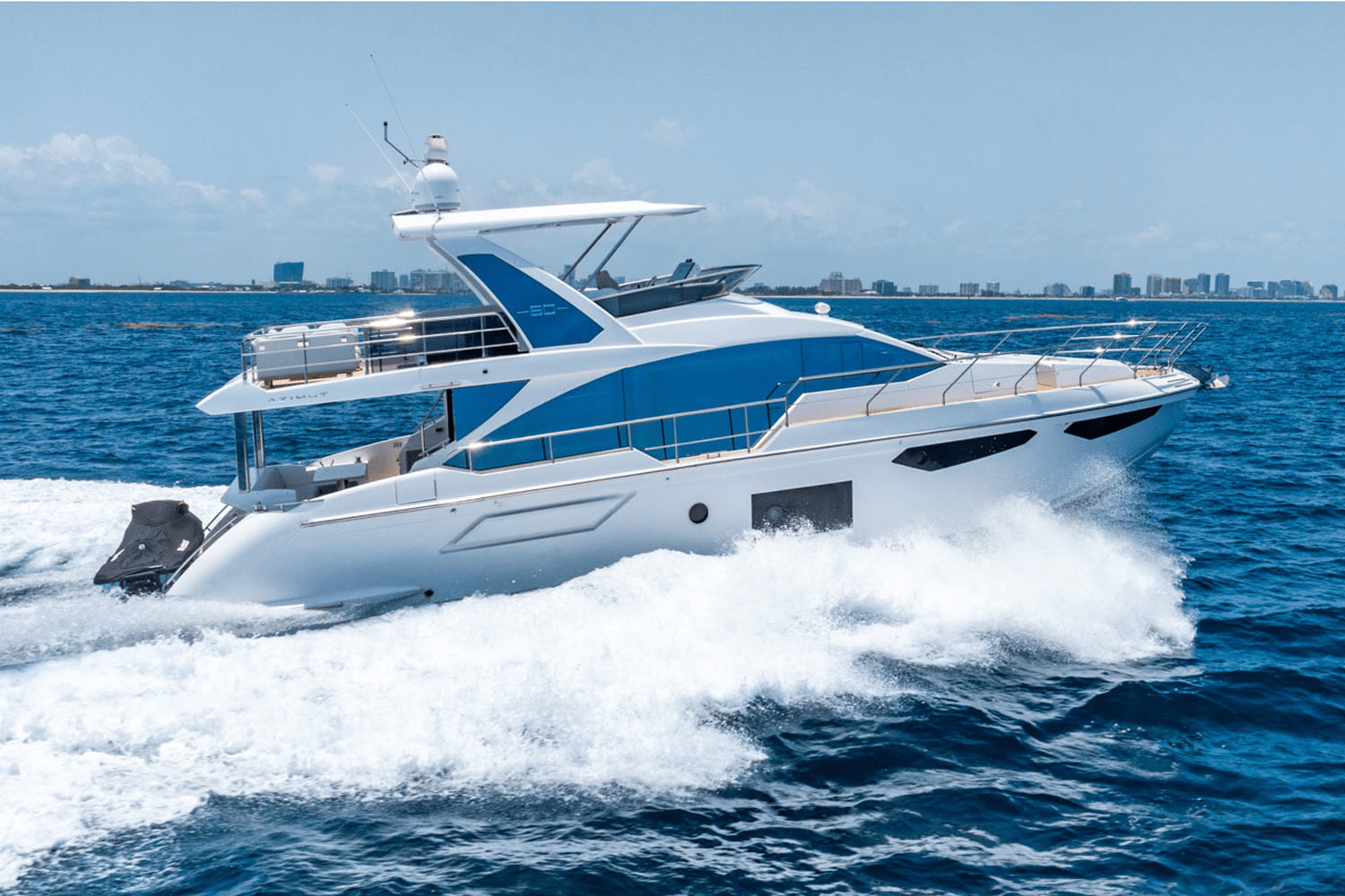 Slide: The Image of Azimut 60 FLY 2024 - 9